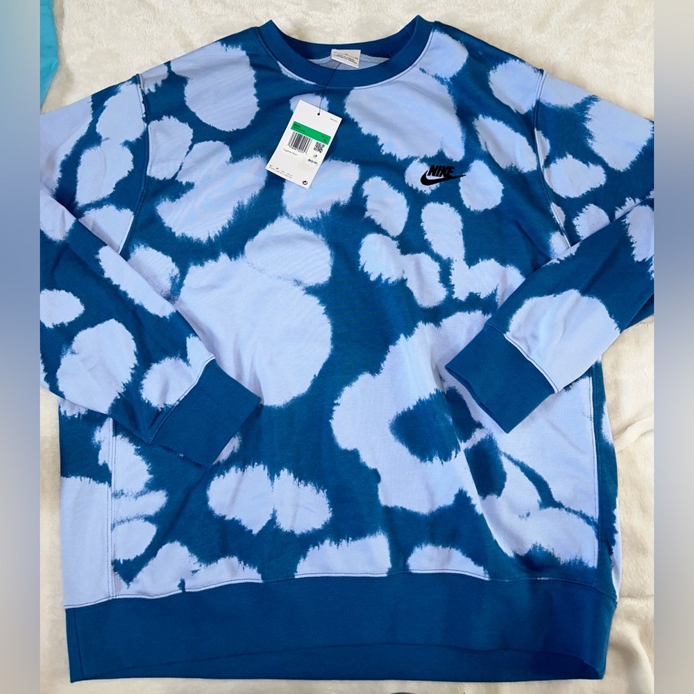 nike crewneck